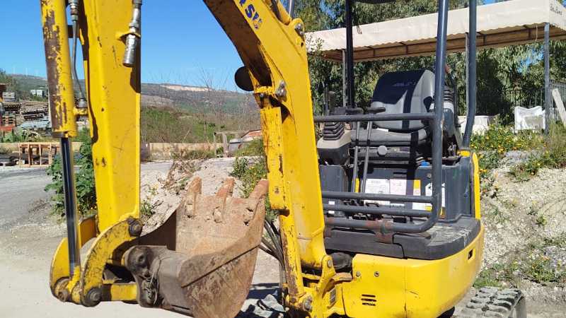 OmecoHub - KOMATSU PC16R-3HS